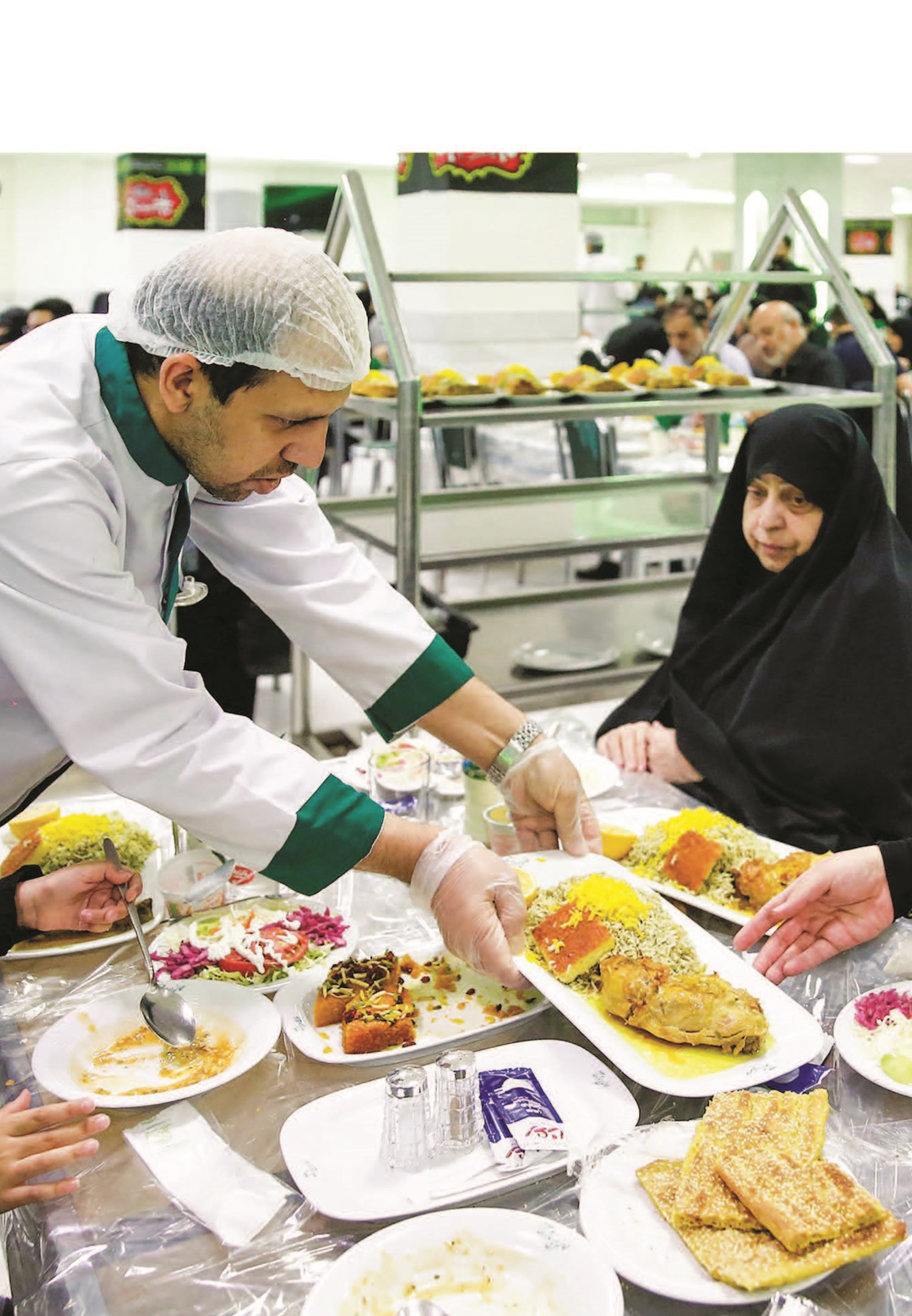 طعم دلچسب میهمانی در مهمانسرای حضرت
